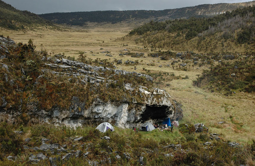 Papua_2019_0910_CarstenszPyramide